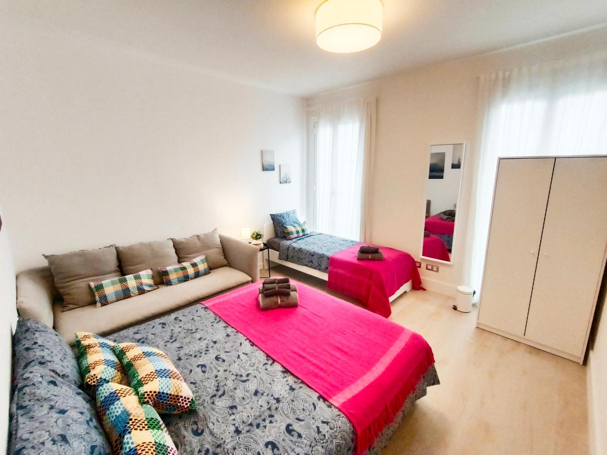 Hostal - Ronda Universidad