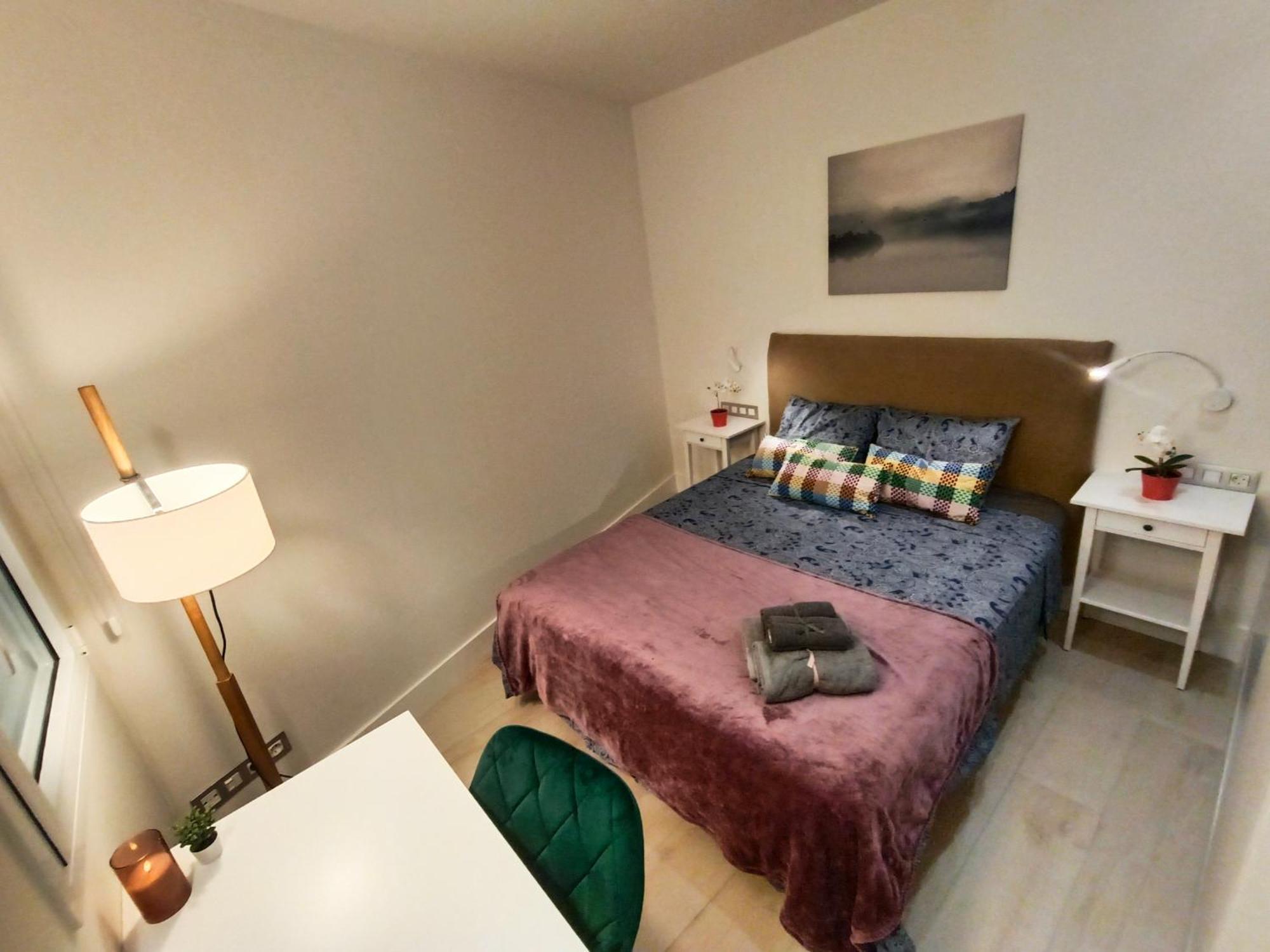 - Ronda Universidad Hostal *
